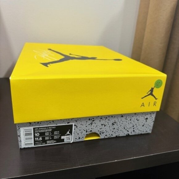 Jordan 4 Retro Lightning Men's Size 10 - Picture 3 of 5